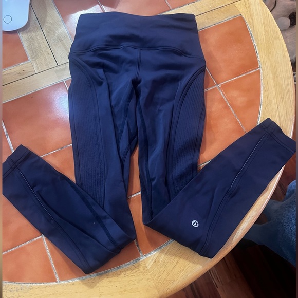 lululemon athletica Pants - SOLD❌❌ Leggings Lululemon Navy Blue size 2 excelent condition!